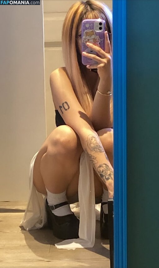 naaii / naailu_ / naisita Meztelen OnlyFans  Kikerült fotó #4
