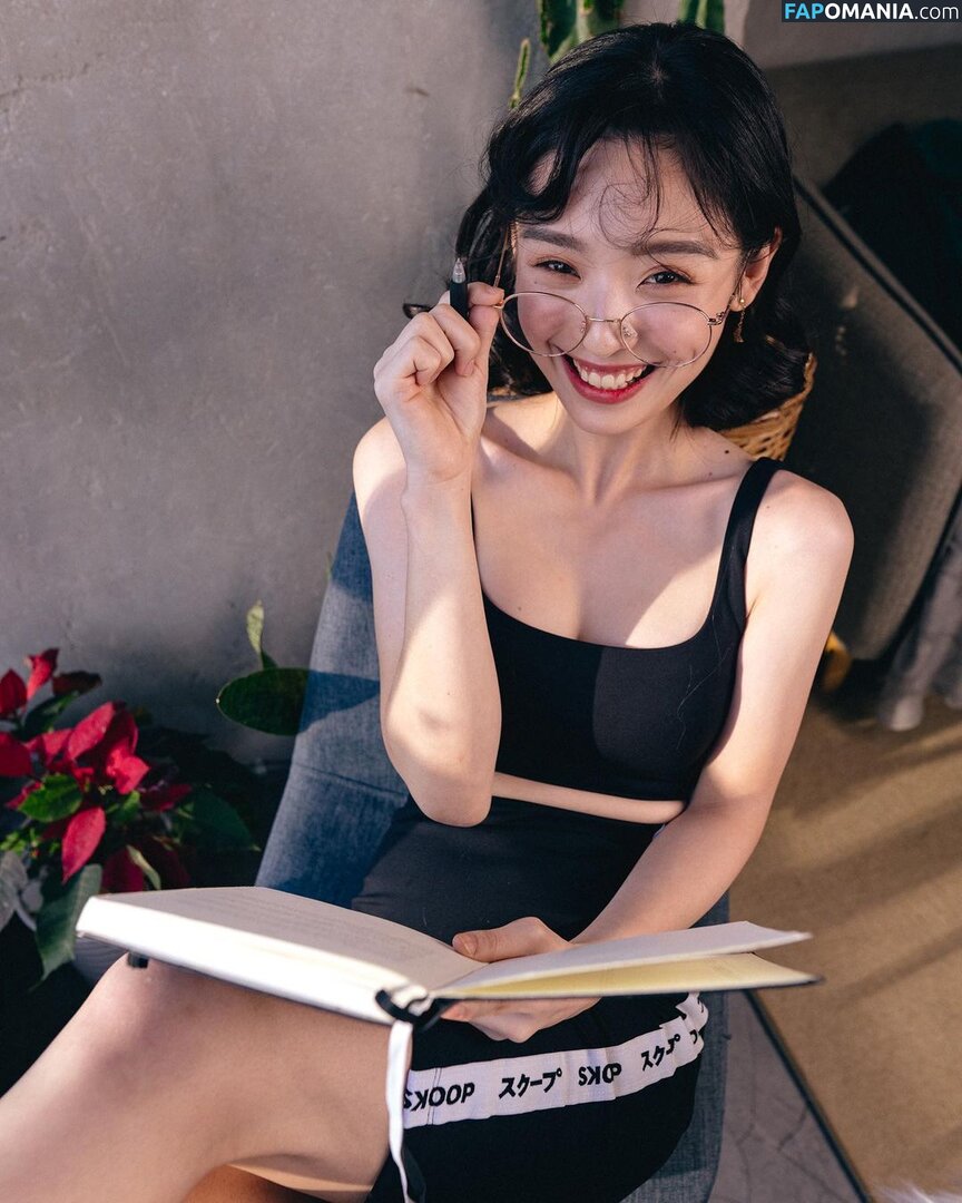 Nayoung Kim / nayoungkim18 Meztelen OnlyFans  Kikerült fotó #25