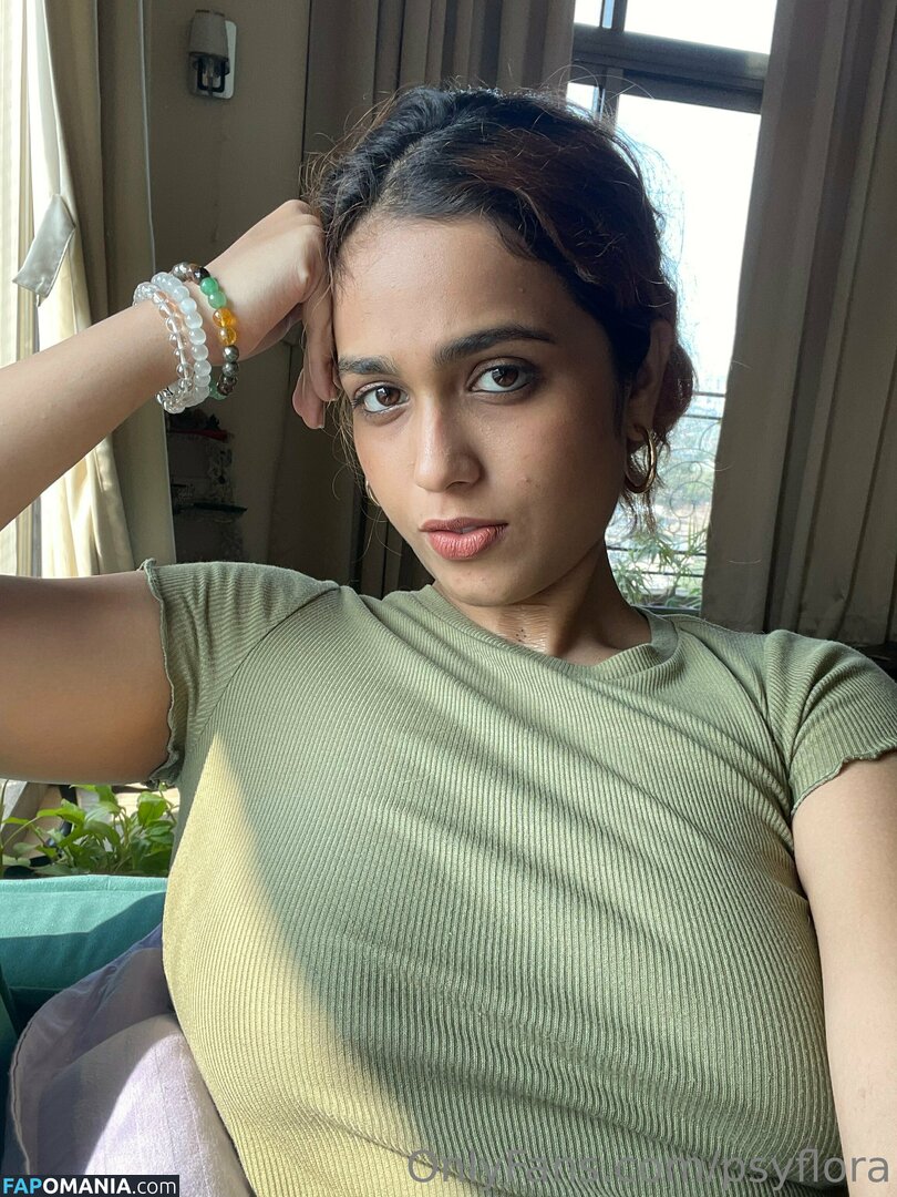 Neelam Kudale / psychedelicflora. / tara.kudale Meztelen OnlyFans  Kikerült fotó #1