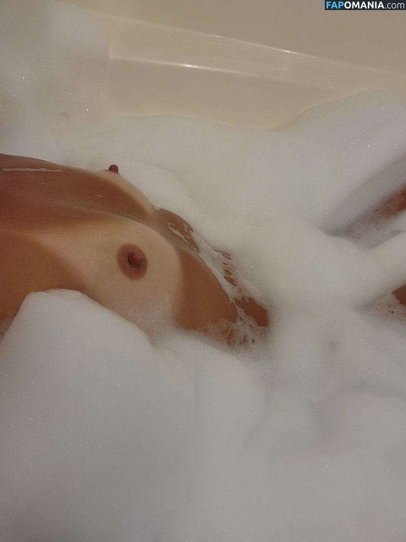 nellebeachgirl / nellecreations Meztelen OnlyFans  Kikerült fotó #6