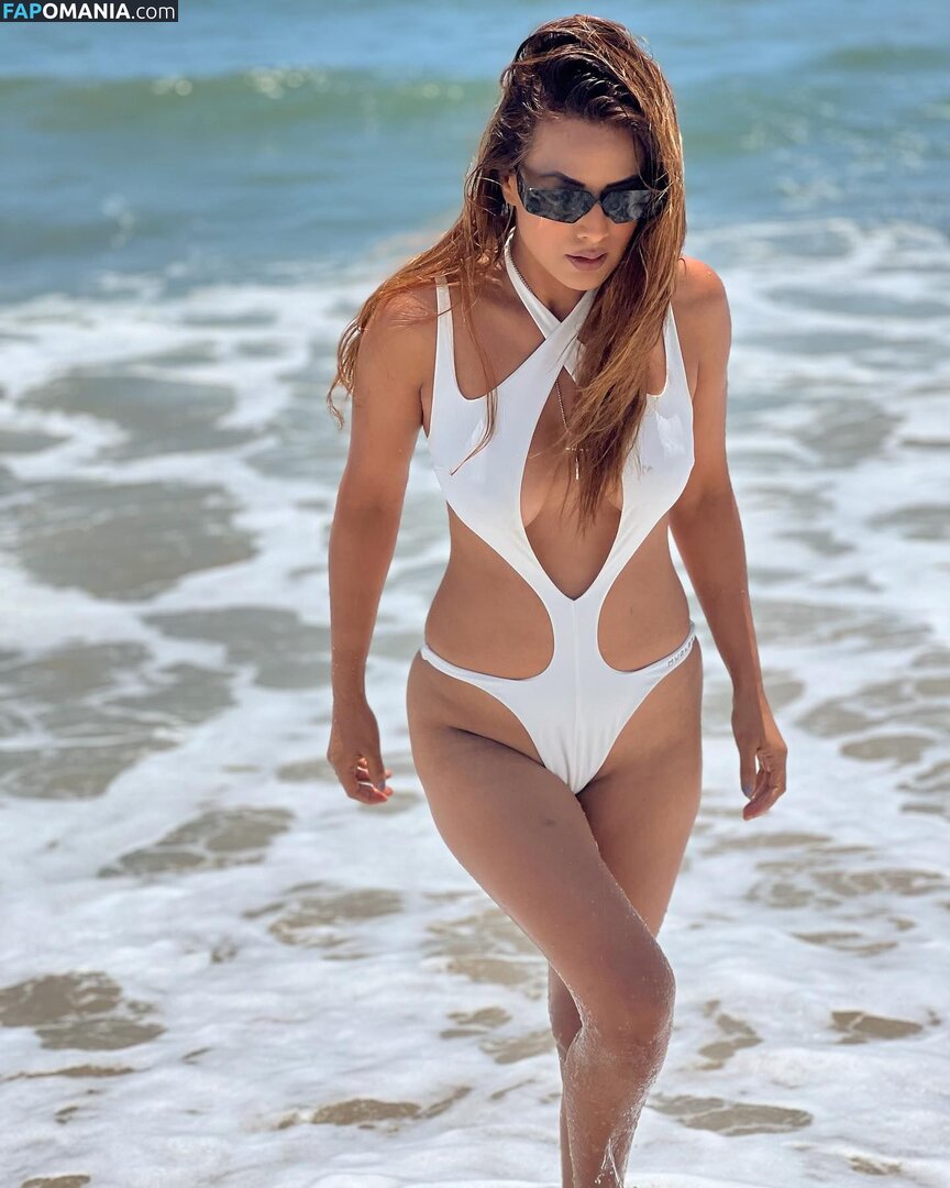 Nia Sharma Meztelen OnlyFans  Kikerült fotó #20