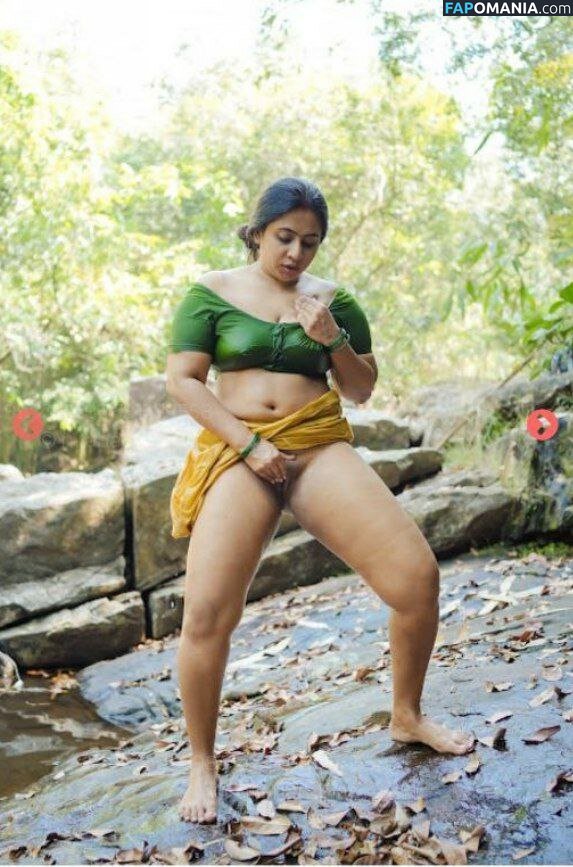 Nila Nambiar / Smera1695 / nilanambiar Meztelen OnlyFans  Kikerült fotó #9