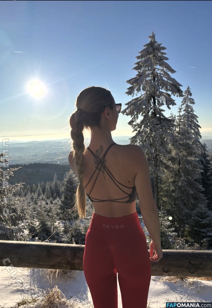 Nina Haberl / niha.original Meztelen OnlyFans  Kikerült fotó #1