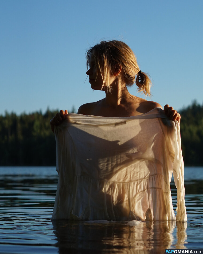 Nina Laitiala / Ninainsauna Meztelen OnlyFans  Kikerült fotó #1