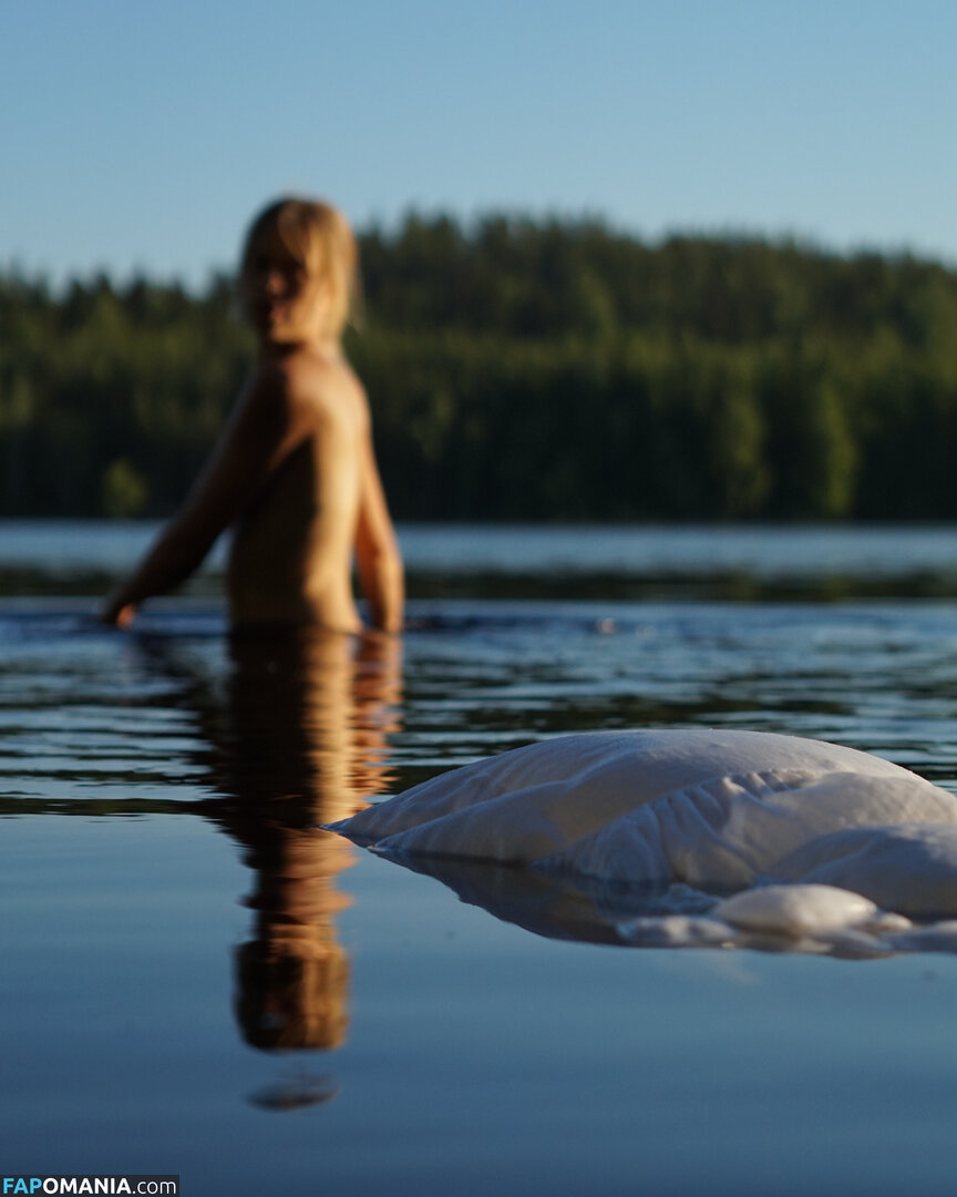 Nina Laitiala / Ninainsauna Meztelen OnlyFans  Kikerült fotó #2