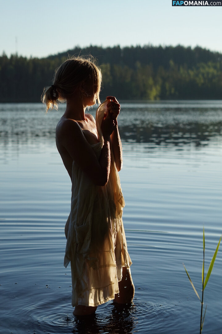 Nina Laitiala / Ninainsauna Meztelen OnlyFans  Kikerült fotó #3