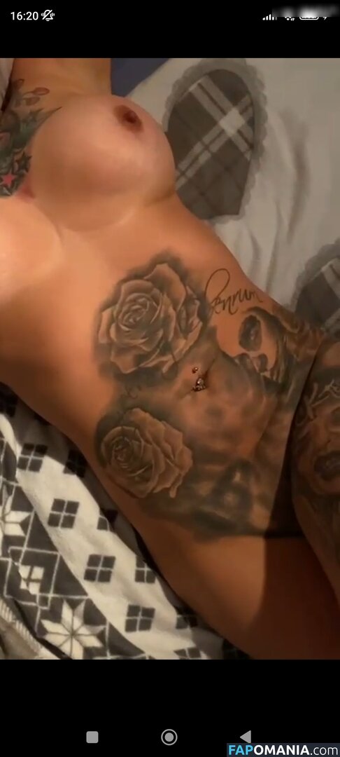 Nine Dienchen / nine_dinchen_official / ninedinchen Meztelen OnlyFans  Kikerült fotó #81