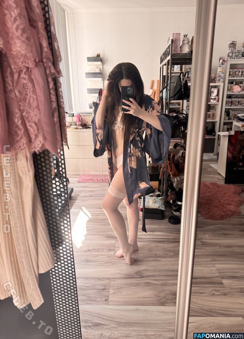 Nini Raven / Nini_Raven / raven_nini Meztelen OnlyFans  Kikerült fotó #4