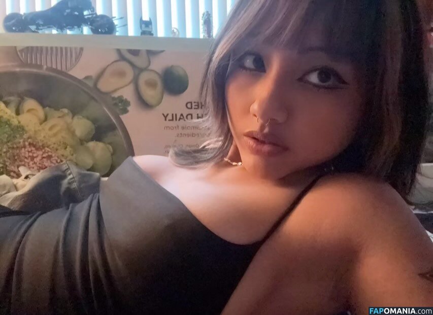 n.nyquil / nomamesnico / nomamesnicole Meztelen OnlyFans  Kikerült fotó #16
