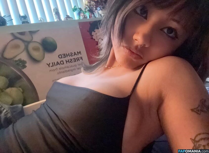n.nyquil / nomamesnico / nomamesnicole Meztelen OnlyFans  Kikerült fotó #17