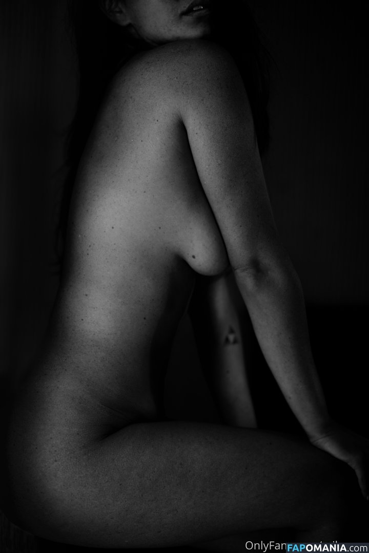 Nour Guiga / noor.g / nornaiysha / nour_guiga Meztelen OnlyFans  Kikerült fotó #6