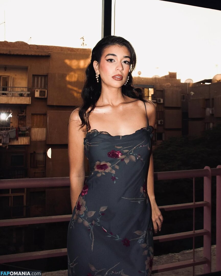 Nourine Abouseada / https: / nourineabouseada Meztelen OnlyFans  Kikerült fotó #7