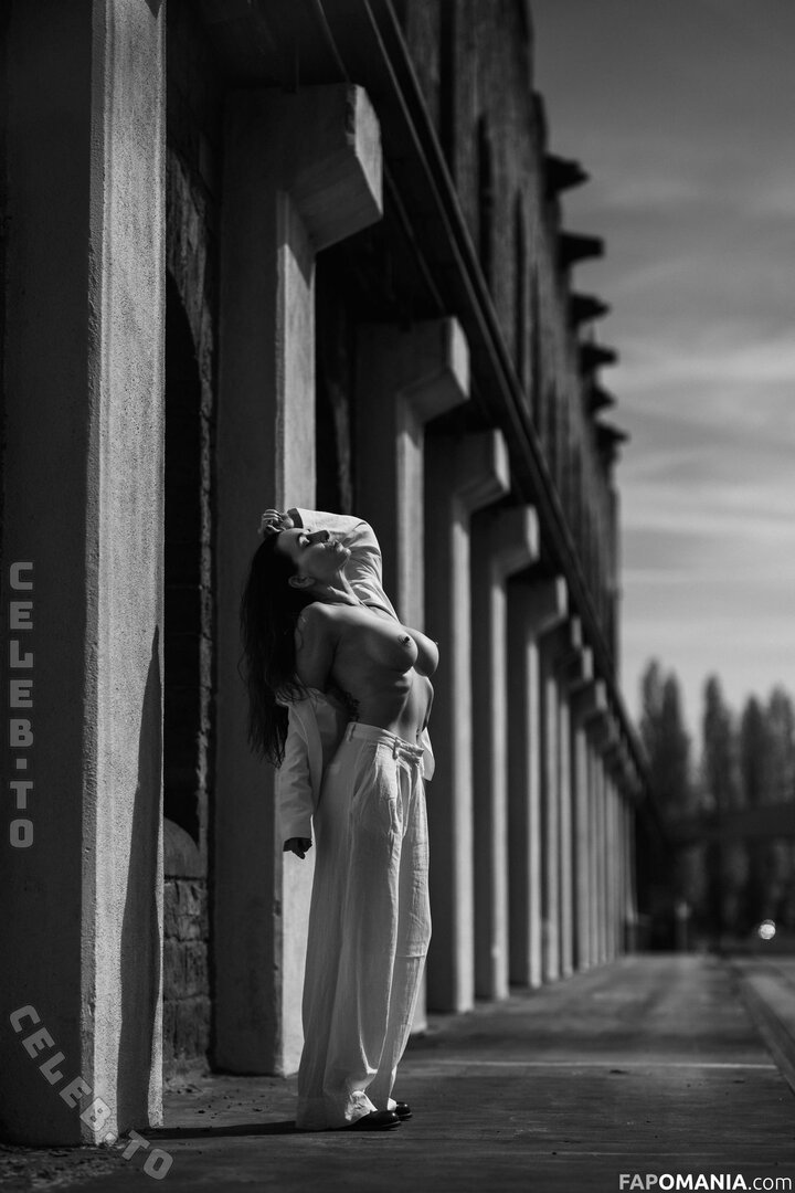 Nude In Public Meztelen OnlyFans  Kikerült fotó #35