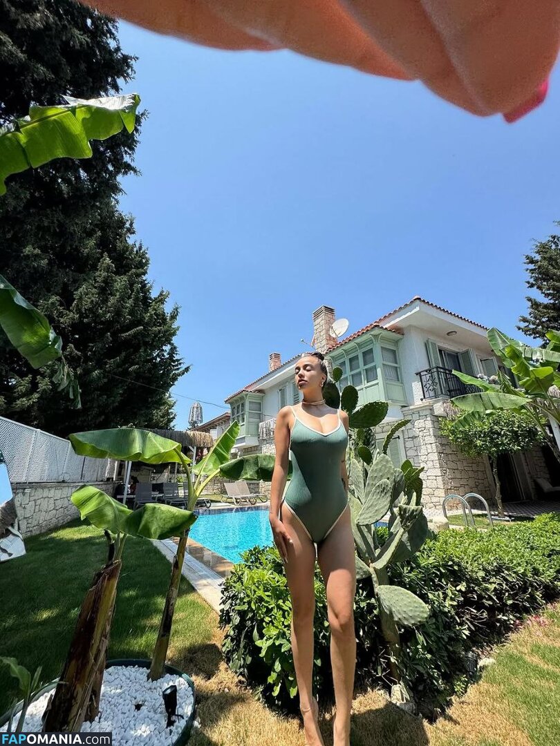Nurseli Aksoy / https: / punknurseli Meztelen OnlyFans  Kikerült fotó #19