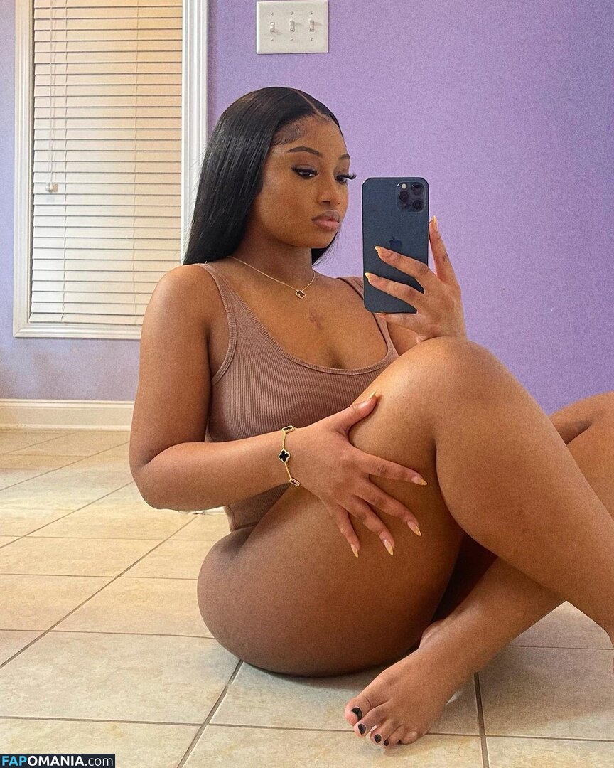 NylaBaknari / baknari / https: Meztelen OnlyFans  Kikerült fotó #1