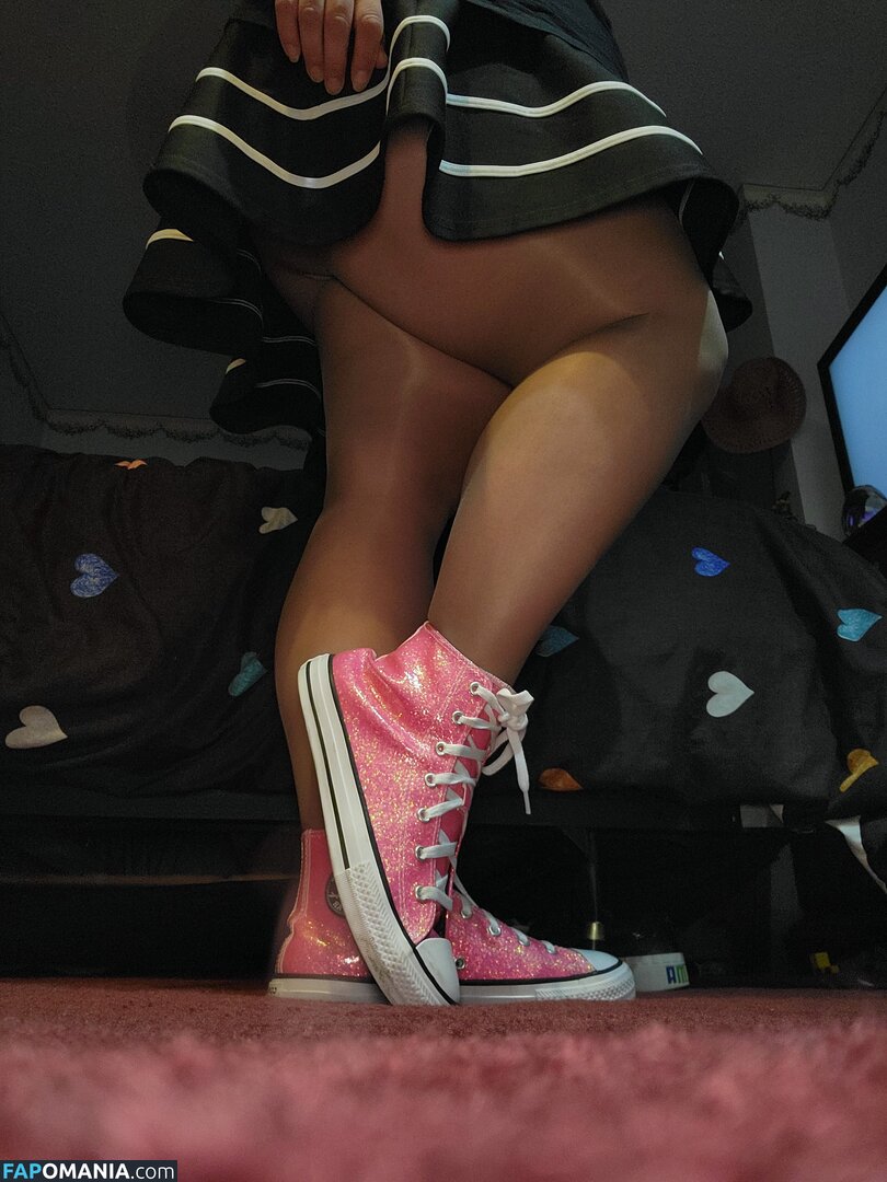 Nylonsandsocks / nylon_and_socks Meztelen OnlyFans  Kikerült fotó #2