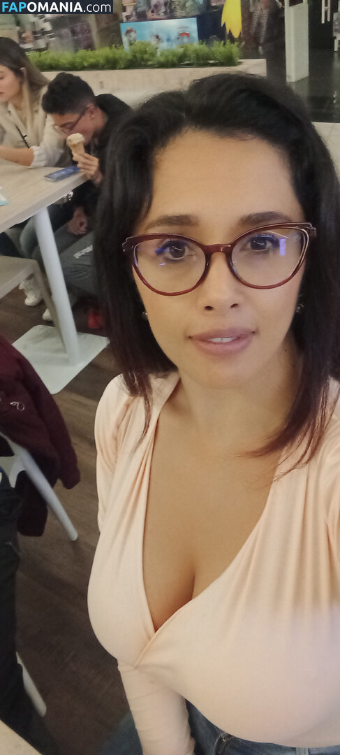 Officefacil / Vivi Becerra / vivi.v / vivi_officefacil / vivib0808 Meztelen OnlyFans  Kikerült fotó #7