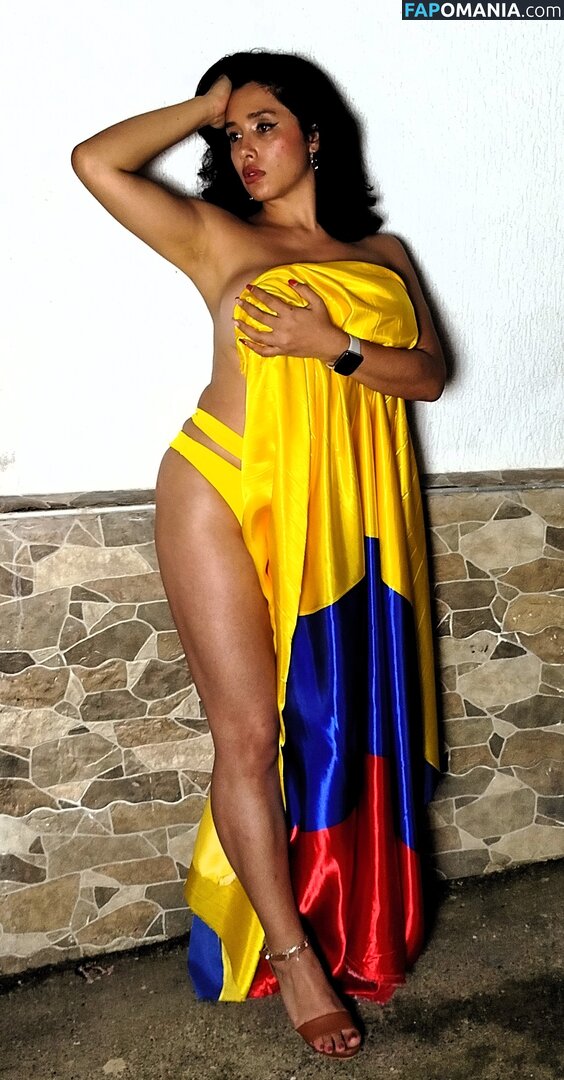 Officefacil / Vivi Becerra / vivi.v / vivi_officefacil / vivib0808 Meztelen OnlyFans  Kikerült fotó #320