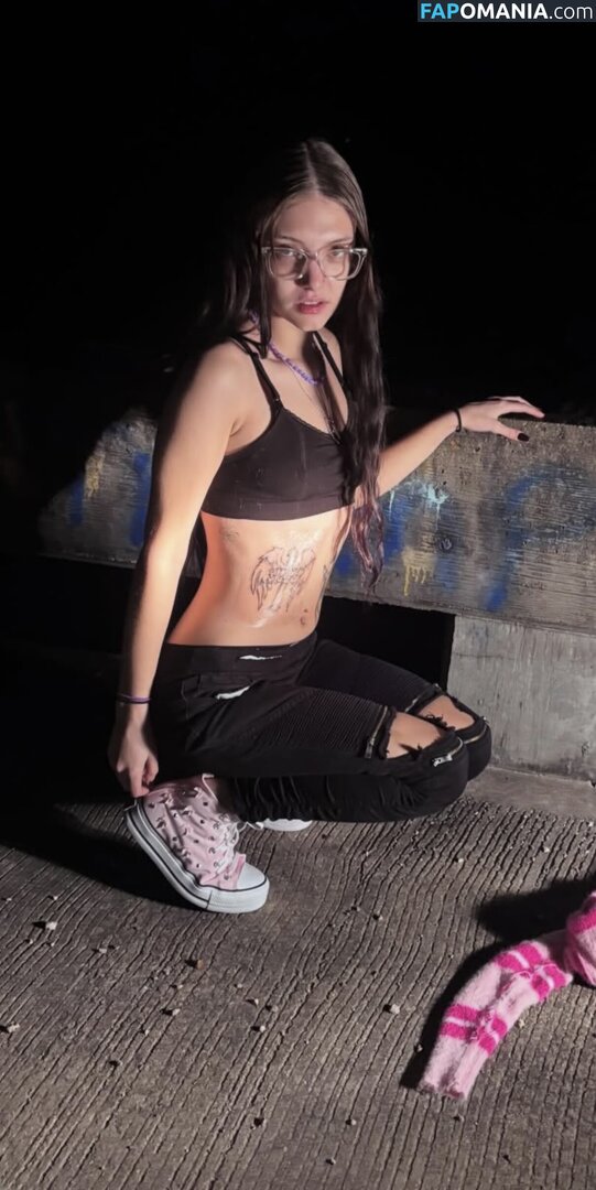 official.twig / officiallybaby Meztelen OnlyFans  Kikerült fotó #1