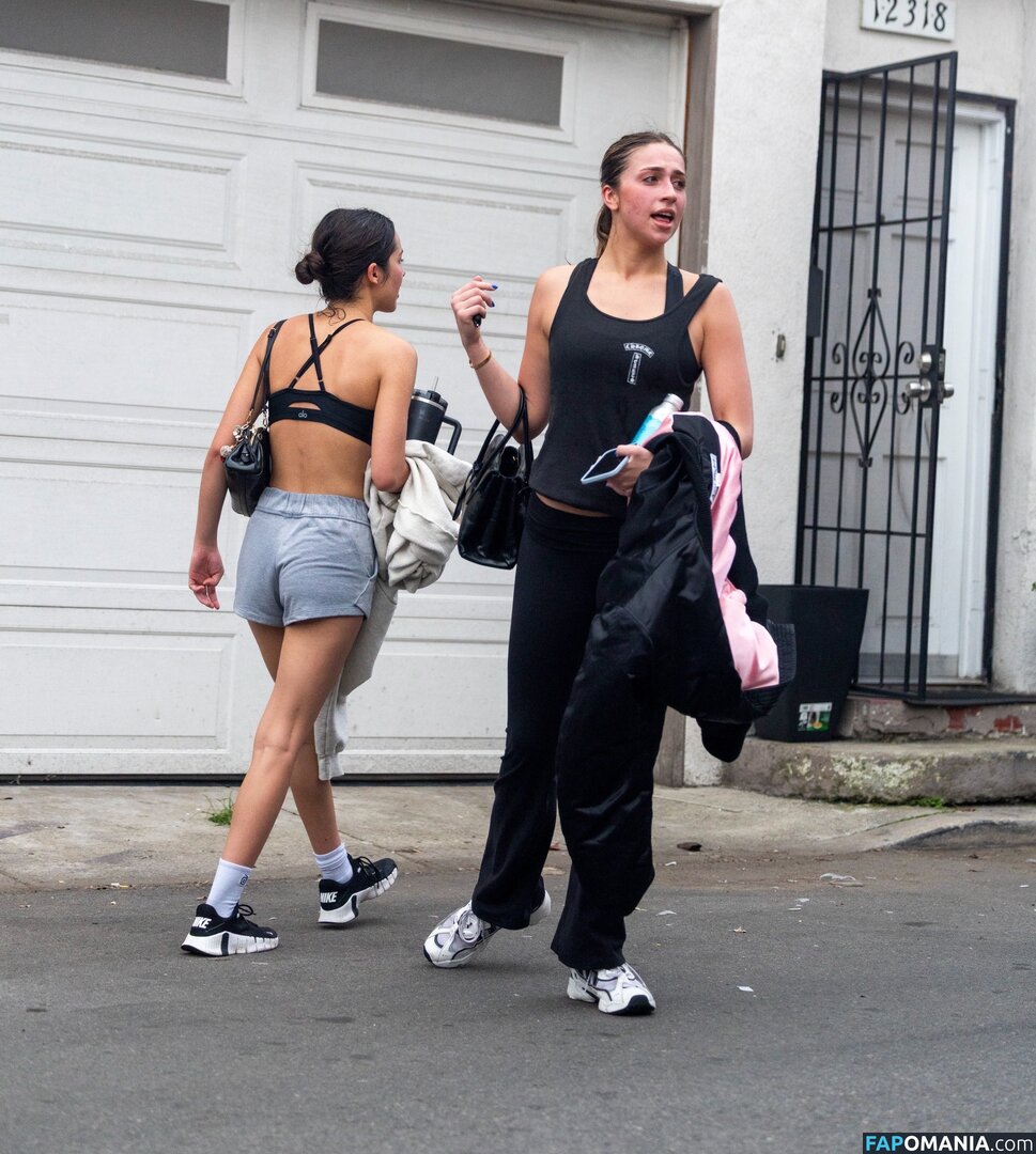 Olivia Rodrigo / oliviarodrigo Meztelen OnlyFans  Kikerült fotó #58