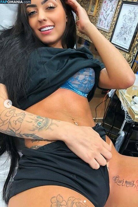 Onesarahhh / sarahnouaraofficiel Meztelen OnlyFans  Kikerült fotó #2