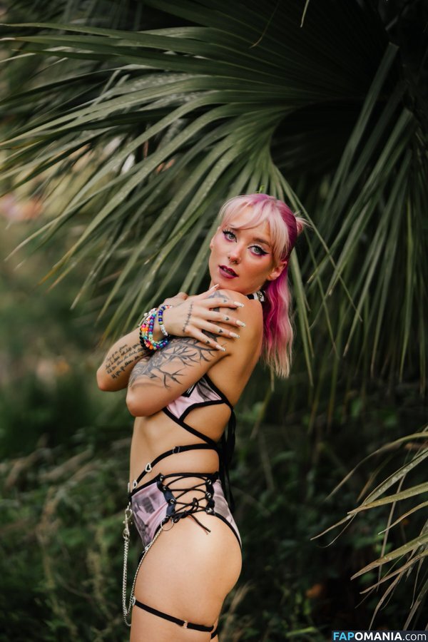 chloeblackz / onevegetabletwo Meztelen OnlyFans  Kikerült fotó #2