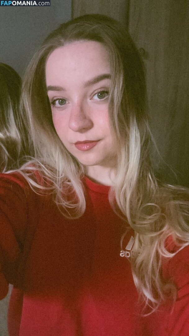 KazzumiXx / Panna Pracusińska- Kazzumixx / https: Meztelen OnlyFans  Kikerült fotó #1
