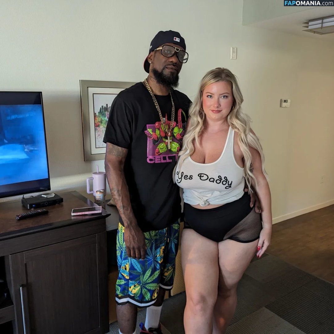 Mckenna Rae / Pawgdownthestreet121 / mckenna_rae121 Meztelen OnlyFans  Kikerült fotó #19