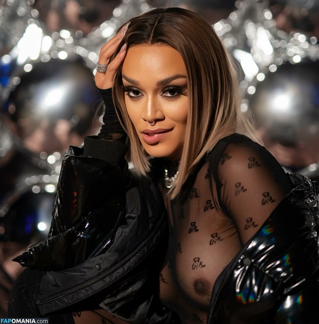 Pearl Thusi / pearlthusi Meztelen OnlyFans  Kikerült fotó #8