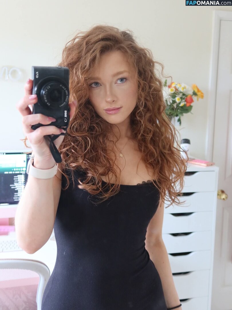 Phoebe / englishphoebex / phoebeisginger Meztelen OnlyFans  Kikerült fotó #21