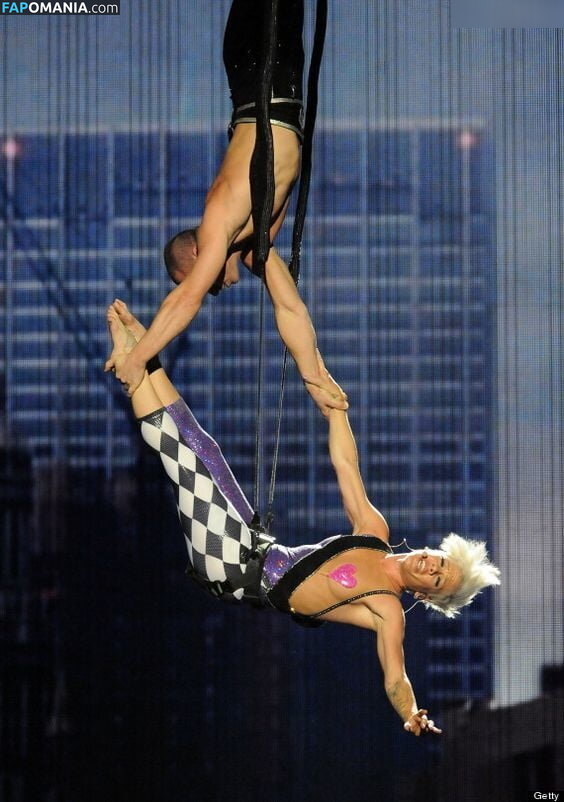 Alecia Beth Moore / Pink Meztelen OnlyFans  Kikerült fotó #48