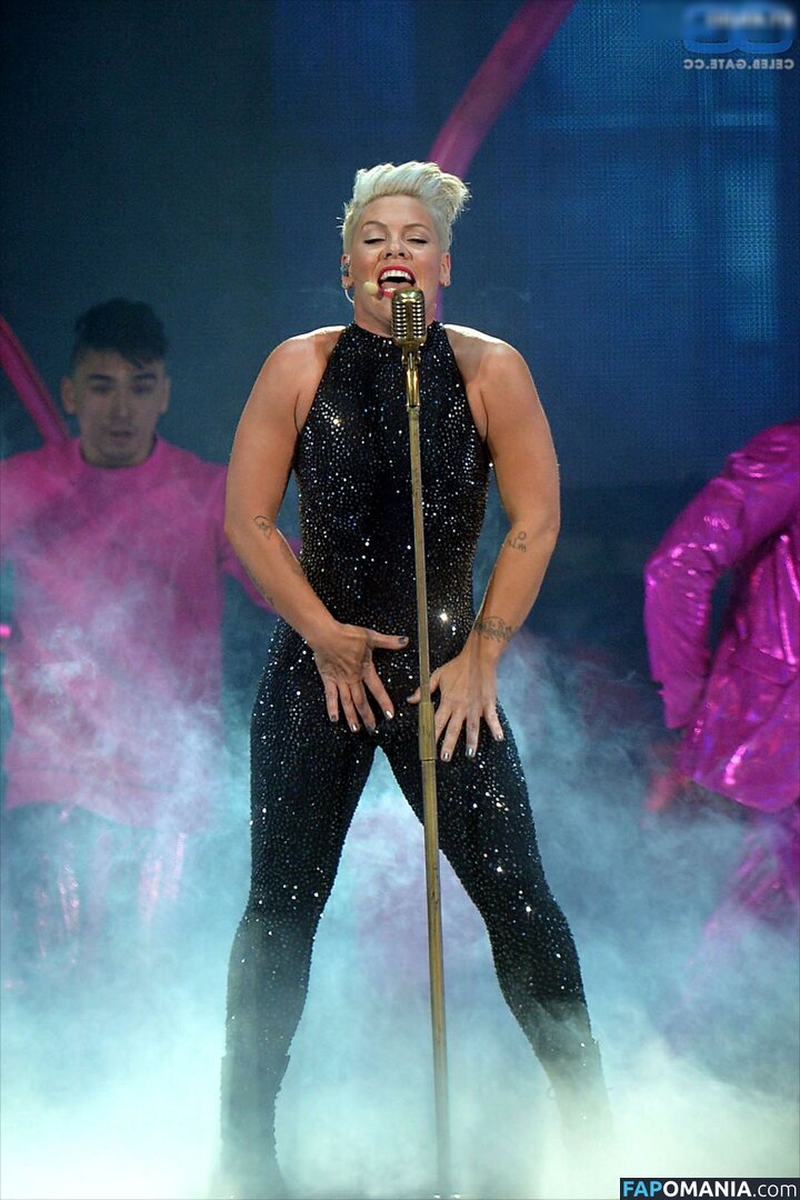 Alecia Beth Moore / Pink Meztelen OnlyFans  Kikerült fotó #67