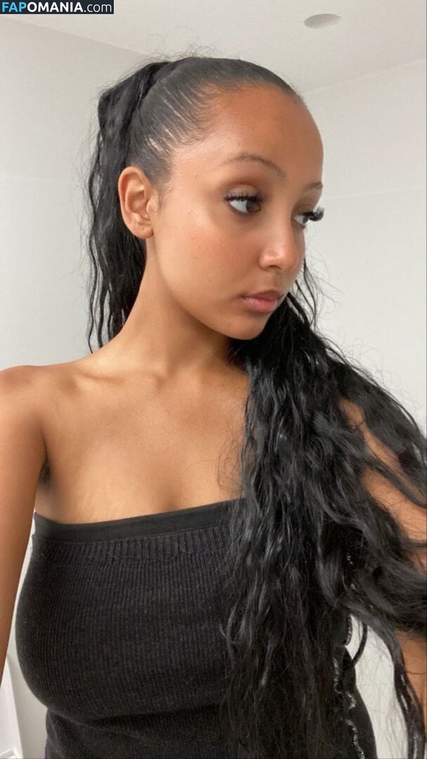 PinkPantheress / aloe_vera Meztelen OnlyFans  Kikerült fotó #37