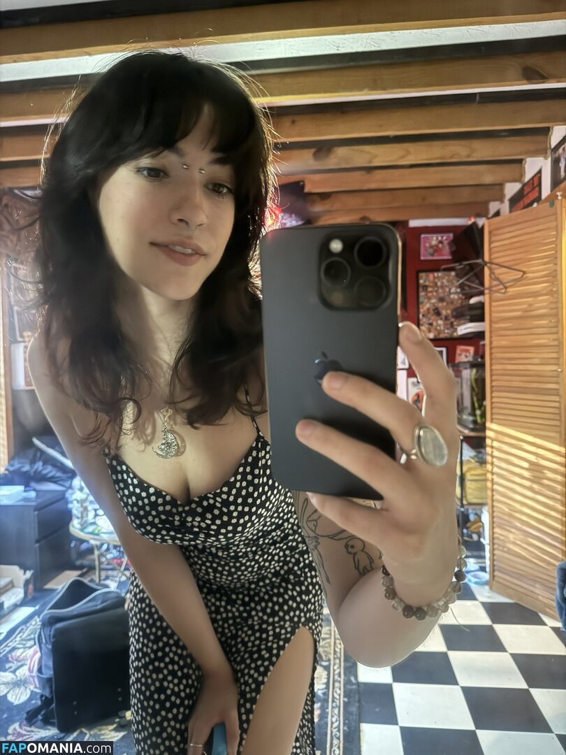 Lapzersus / Pixiexsnow / lassienot2 / luckyolliee Meztelen OnlyFans  Kikerült fotó #46