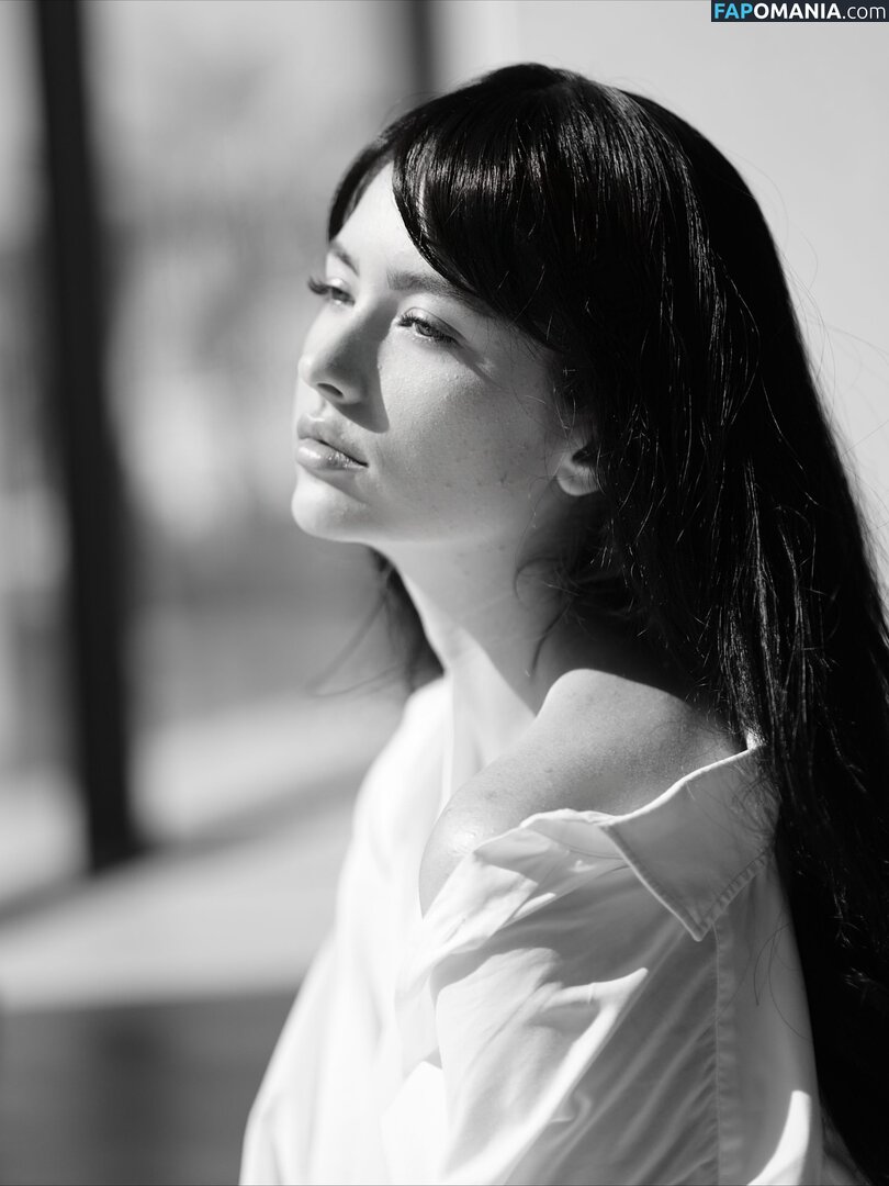 Pauline Maugauin / Pola Petrenko / polapetrenko Meztelen OnlyFans  Kikerült fotó #8
