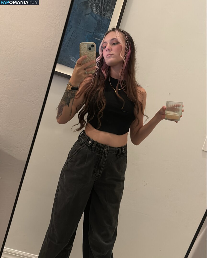 Poppy Quinn / PoppyQuinnn / https: / poppyquinn33 / the.poppy.quinn Meztelen OnlyFans  Kikerült fotó #16