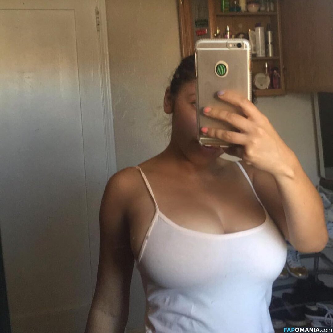 babyemilyver / princessemily / princesssaaemily Meztelen OnlyFans  Kikerült fotó #1