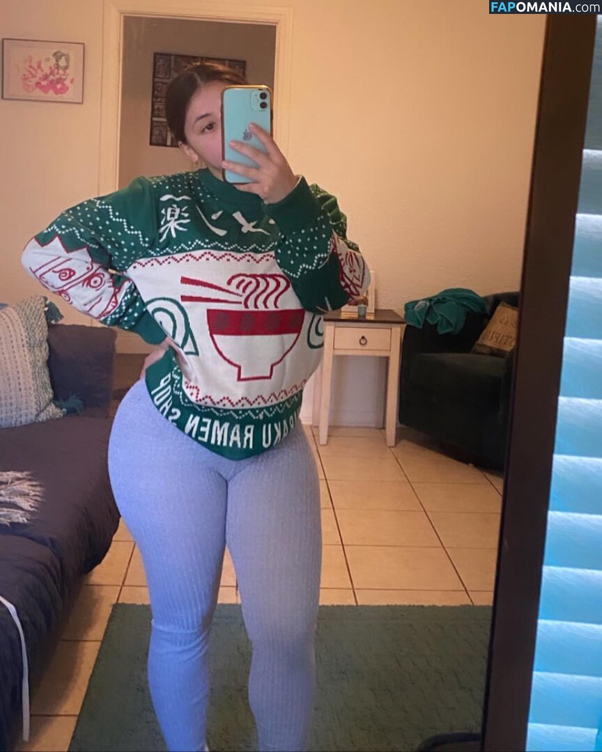 babyemilyver / princessemily / princesssaaemily Meztelen OnlyFans  Kikerült fotó #2