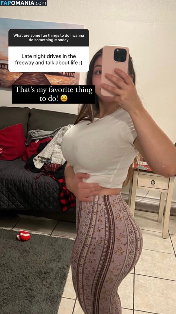 babyemilyver / princessemily / princesssaaemily Meztelen OnlyFans  Kikerült fotó #3