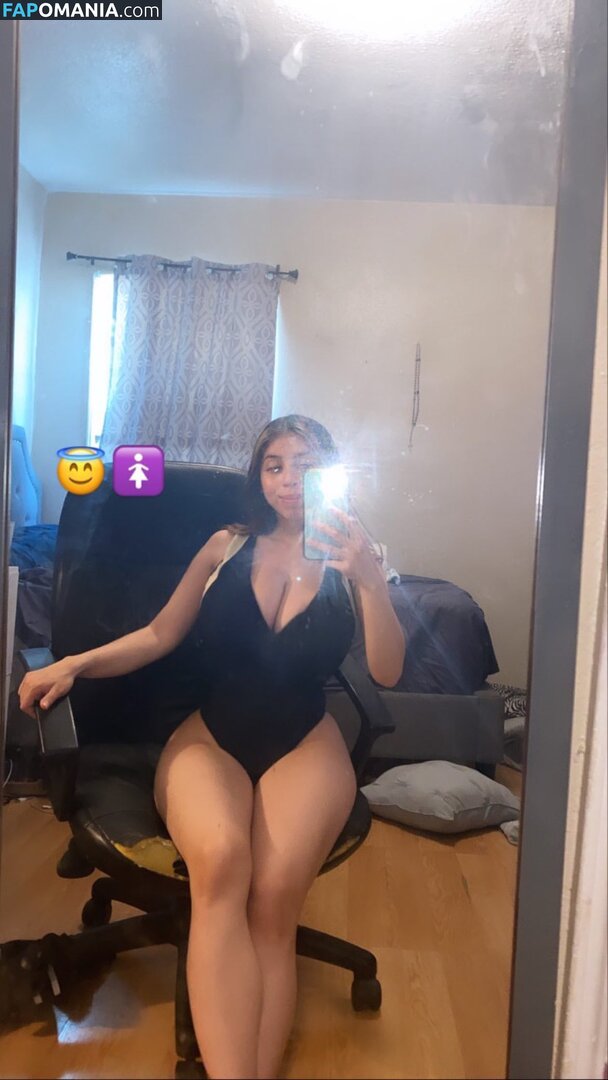babyemilyver / princessemily / princesssaaemily Meztelen OnlyFans  Kikerült fotó #8