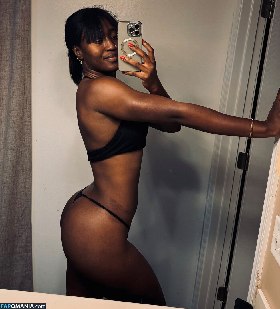 Queen Aminata / Queenaminata / amisylle / amisylle - AEW Meztelen OnlyFans  Kikerült fotó #9