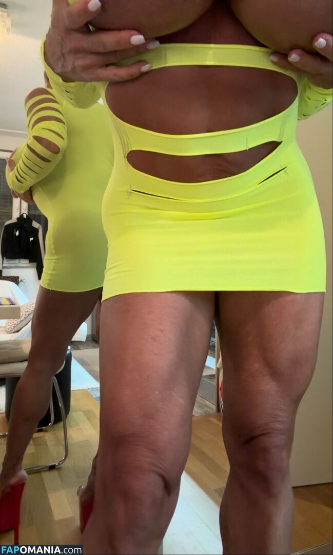 QueenMuscleBoobs Meztelen OnlyFans  Kikerült fotó #8