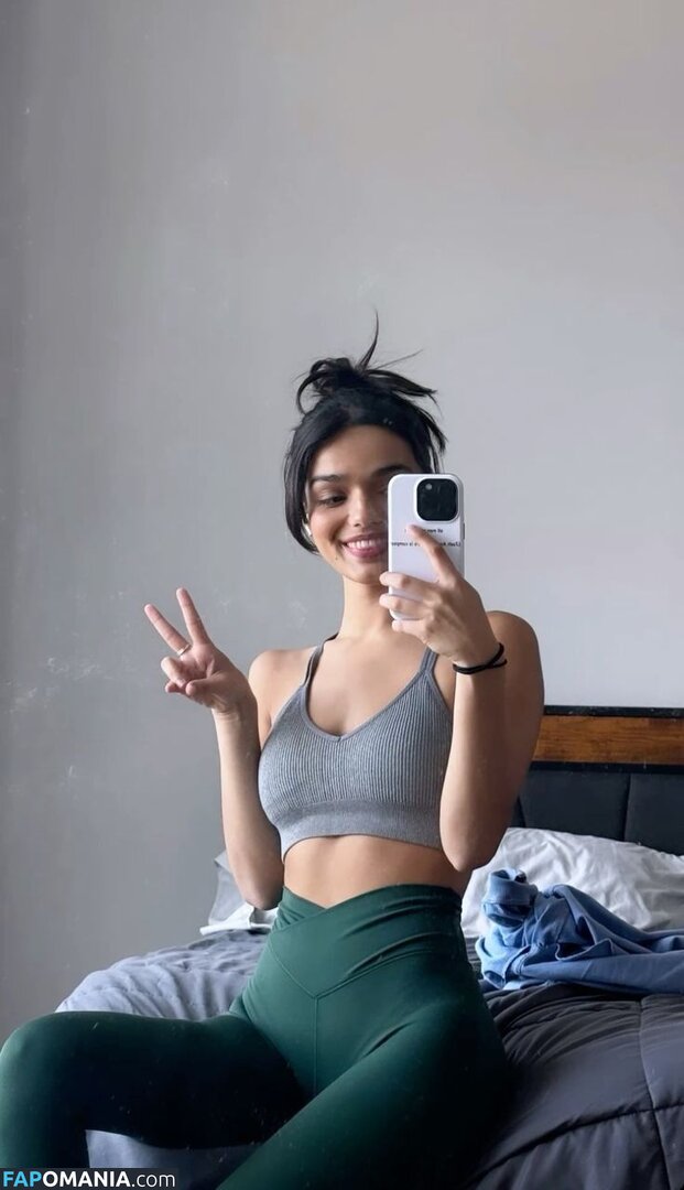 Rachel Zegler / rachelzegler / rachmariexoxo Meztelen OnlyFans  Kikerült fotó #866