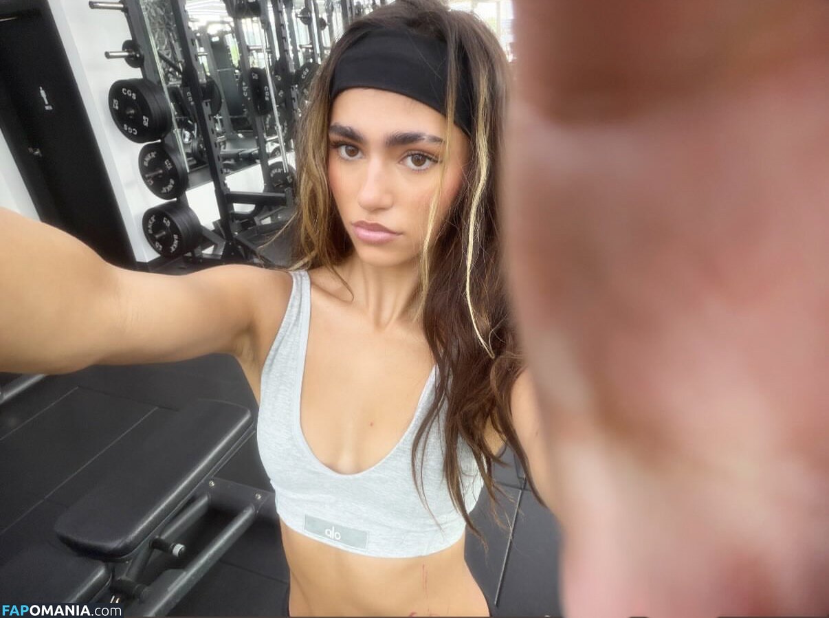 Rayna V / https: / raynaroseetv / raynavallandingham / raynavham Meztelen OnlyFans  Kikerült fotó #4