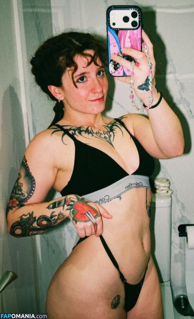 Tamara / red.witchh / red.witchhh / redhead4ngel Meztelen OnlyFans  Kikerült fotó #2