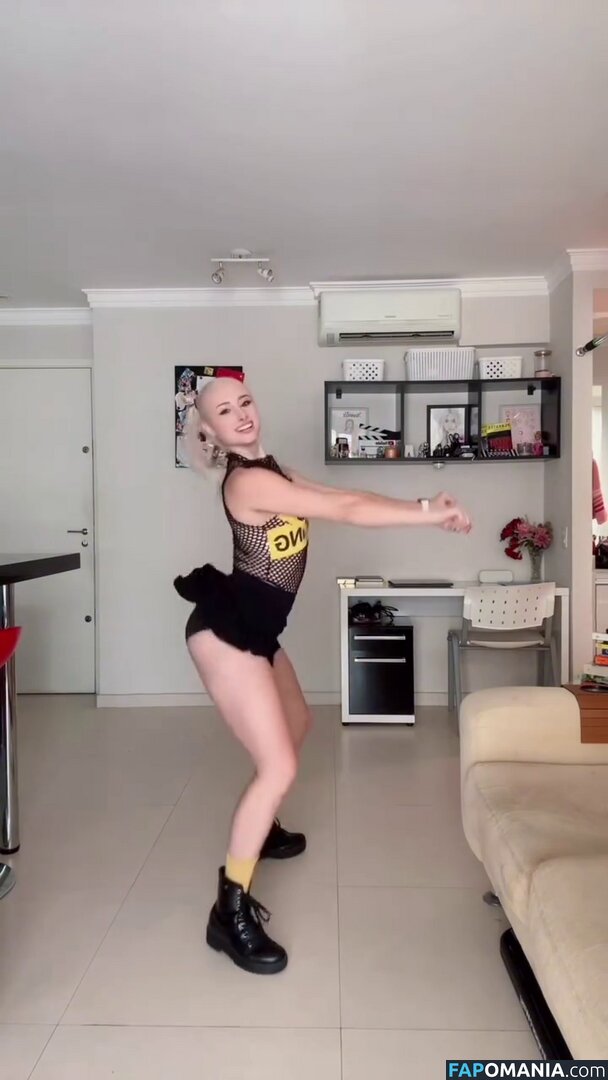Renata Schneider / renata.c.schneider Meztelen OnlyFans  Kikerült fotó #6