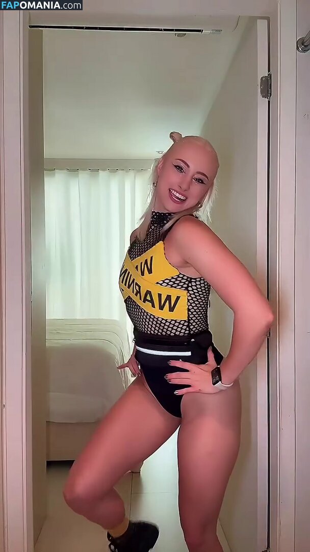 Renata Schneider / renata.c.schneider Meztelen OnlyFans  Kikerült fotó #11