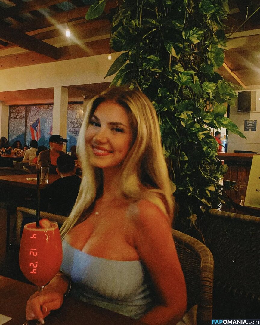 rianabailey / thatgirlriana Meztelen OnlyFans  Kikerült fotó #3