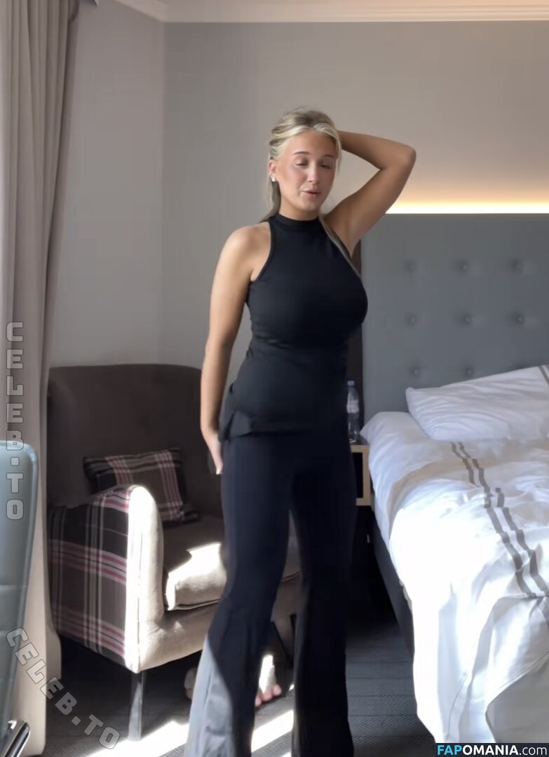 Rina / rina.official / rinaoffiziell Meztelen OnlyFans  Kikerült fotó #15