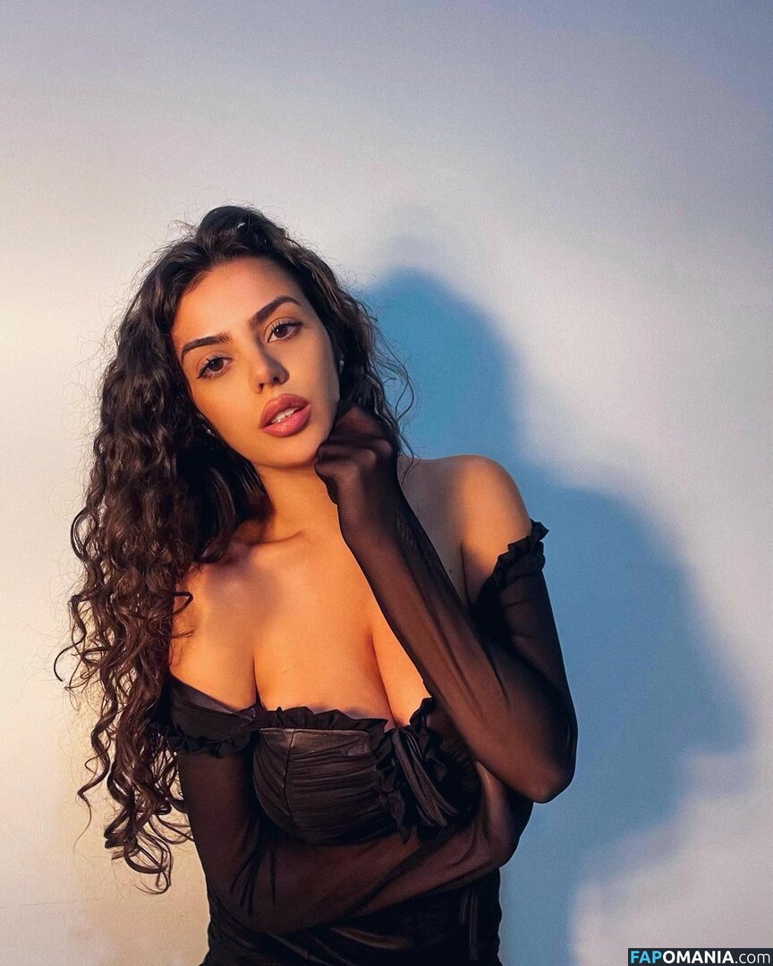 Roberta / morehopeful88 / robertafranco Meztelen OnlyFans  Kikerült fotó #6